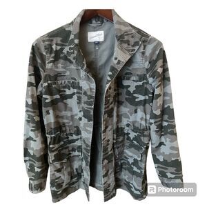 ⚡️ Universal Thread Camo Utility Jacket  ~ Size XS ⚡️